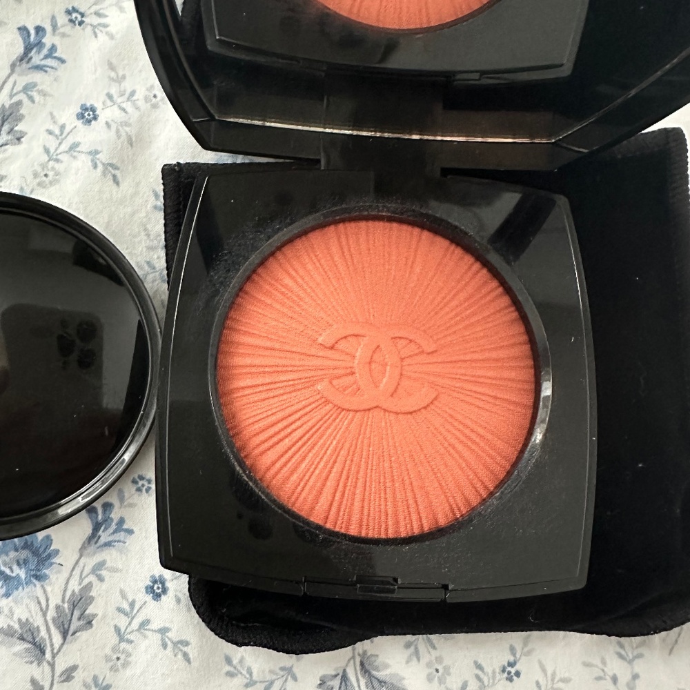 Chanel Blush Lumiere Peche Rosee LE